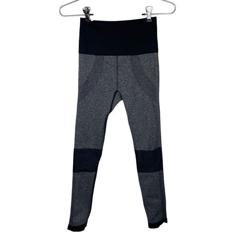 Electric Yoga Gray Black High Waisted‎ Seamless 7/8 Leggings Sz XS/S - Picture 2 of 5
